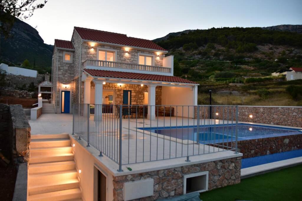 Villa Katarina - Infinity Pool With Amazing View Бол Екстер'єр фото